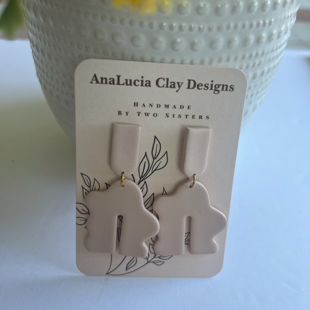 Analucia Clay Earrings soft pink
